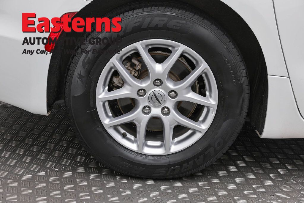 Used 2023 Chrysler Pacifica Touring-L FWD image 33