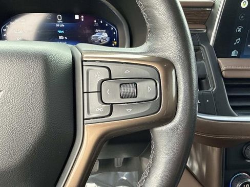 Used 2022 Chevrolet Suburban High Country image 28