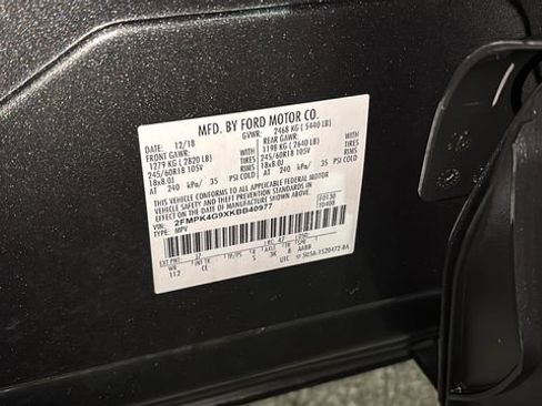 Used 2019 Ford Edge SE image 34