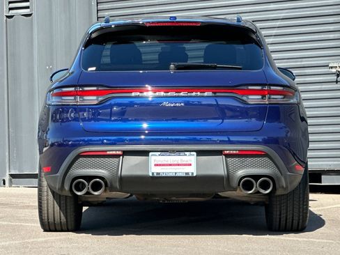Certified 2022 Porsche Macan image 7