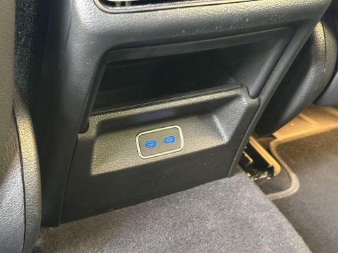 Used 2024 Mercedes-Benz GLE 350 4MATIC image 13