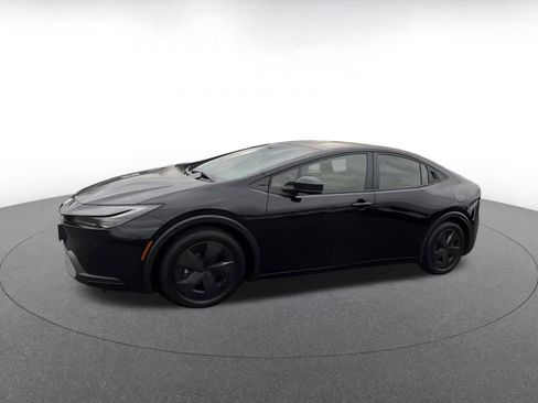 Used 2025 Toyota Prius LE image 8