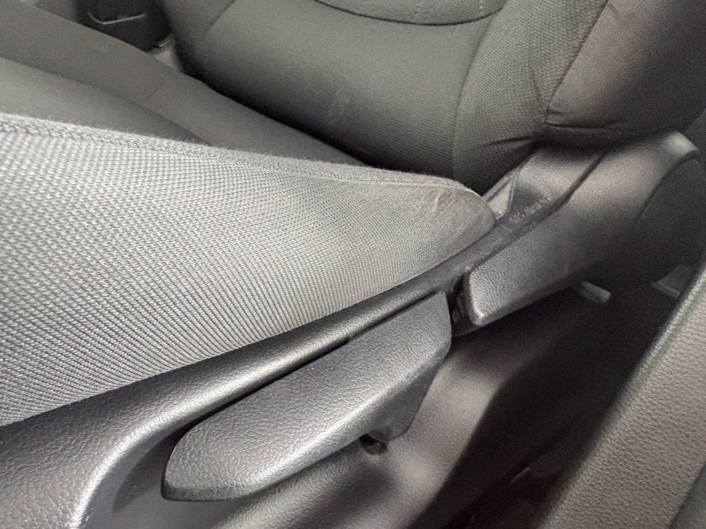 Used 2022 Toyota Corolla LE FWD image 14