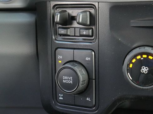 New 2026 Ford F350 XLT w/ XLT Premium Package AWD/4WD image 24