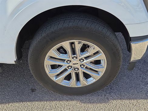 Used 2024 Ford F150 Lariat w/ FX4 Off-Road Package image 7