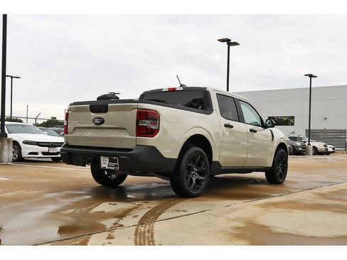 Used 2025 Ford Maverick XLT w/ XLT Luxury Package AWD/4WD image 3