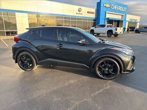 Used 2021 Toyota C-HR LE image 5
