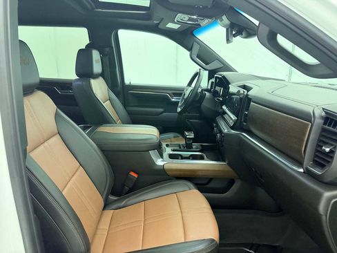 Used 2023 Chevrolet Silverado 1500 High Country image 23