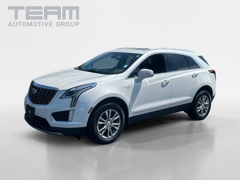Used 2023 Cadillac XT5 Premium Luxury w/ Technology Package AWD/4WD image 3
