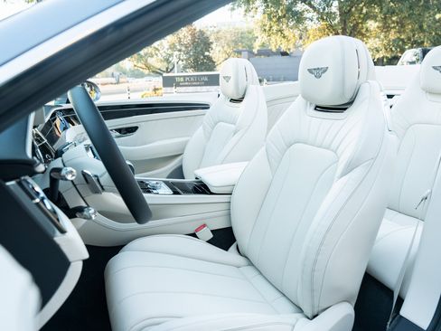 Used 2024 Bentley Continental GT V8 image 16