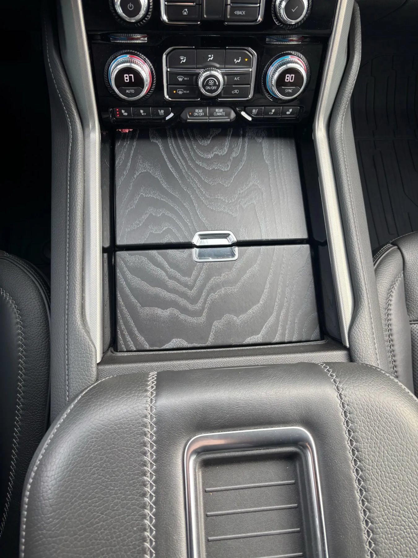 Used 2021 GMC Yukon Denali AWD/4WD image 19