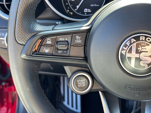 Used 2022 Alfa Romeo Giulia Ti image 21