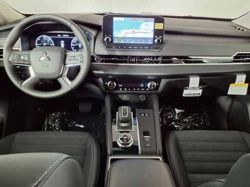 New 2025 Mitsubishi Outlander SE AWD/4WD image 12
