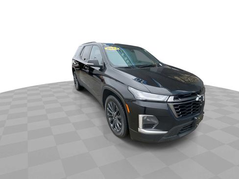 Certified 2023 Chevrolet Traverse RS image 2