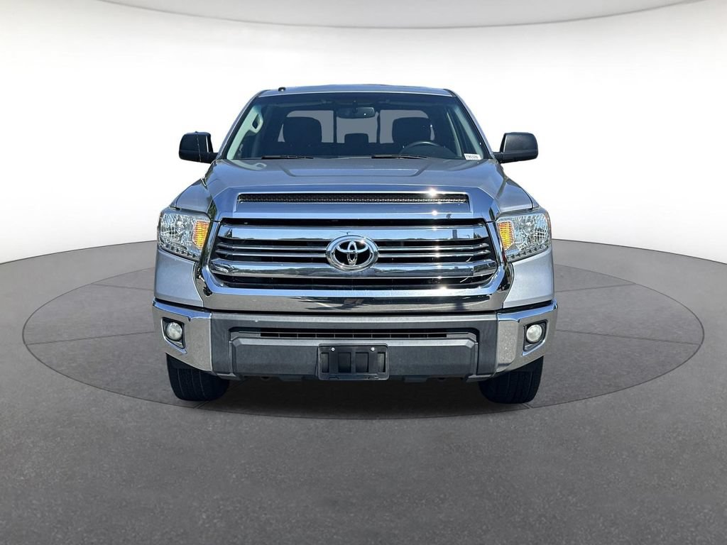 Used 2017 Toyota Tundra SR5 w/ SR5 Upgrade Package RWD image 9