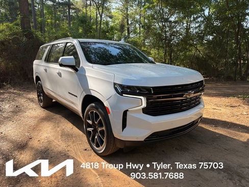 Used 2023 Chevrolet Suburban RST w/ Luxury Package RWD image 1