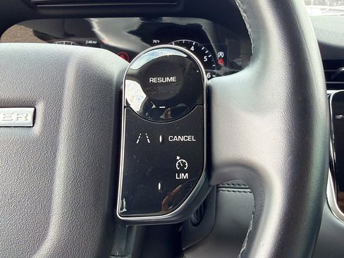 Used 2020 Land Rover Range Rover Evoque SE image 37