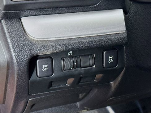 Used 2015 Subaru Crosstrek 2.0i Premium image 25