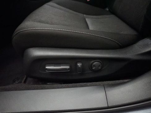 Certified 2023 Honda Accord EX image 28