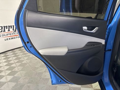 Used 2023 Hyundai Kona Limited image 20