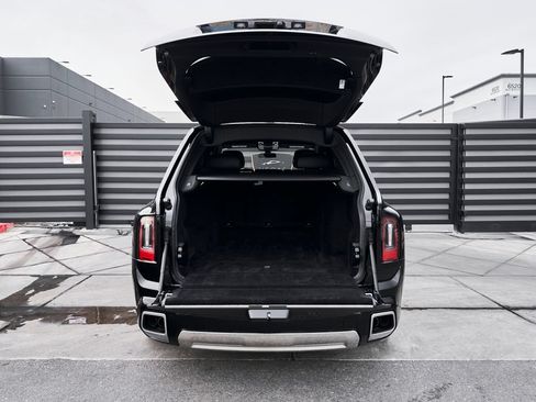 Used 2026 Rolls-Royce Cullinan AWD/4WD image 18