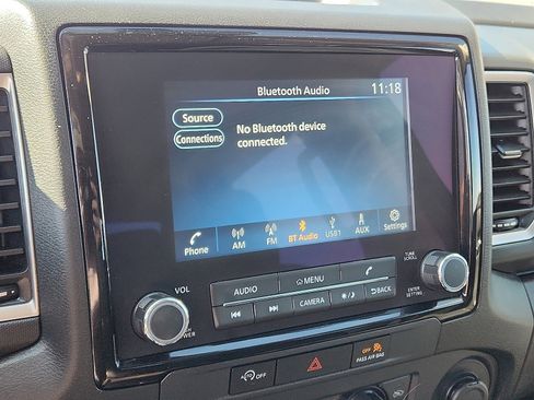 Used 2023 Nissan Frontier SV w/ SV Premium Package image 15