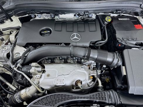 Certified 2023 Mercedes-Benz GLA 250 image 29
