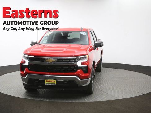 Used 2023 Chevrolet Silverado 1500 LT AWD/4WD image 55