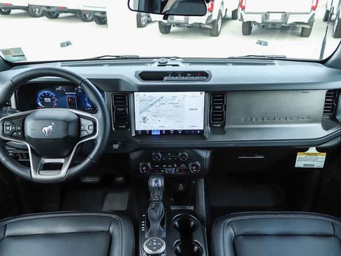 New 2026 Ford Bronco Big Bend w/ Black Diamond Package AWD/4WD image 12