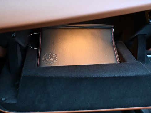 Used 2019 Alfa Romeo Giulia AWD w/ Cold Weather Package image 29