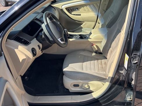Used 2016 Ford Taurus SE image 13