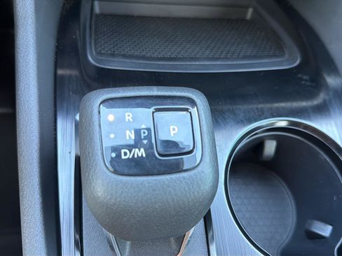 Used 2023 Nissan Rogue SV FWD image 12