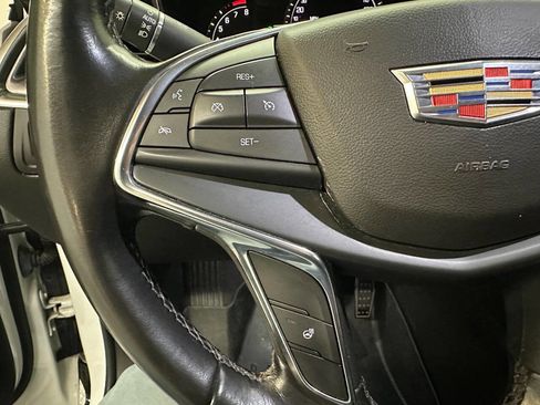 Used 2018 Cadillac XT5 Luxury image 16