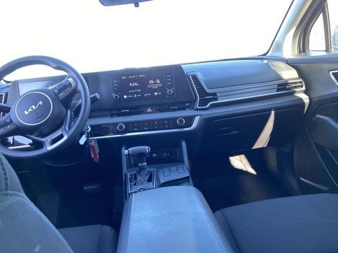 Used 2024 Kia Sportage LX image 14