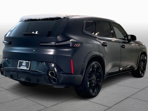 Used 2025 BMW XM image 12