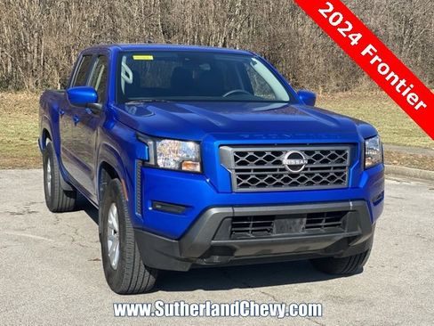 Used 2024 Nissan Frontier SV image 1