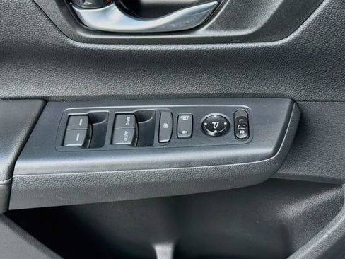 Used 2025 Honda CR-V EX image 17
