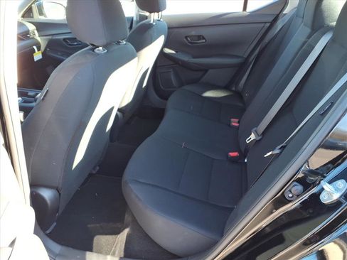 Used 2025 Nissan Sentra S image 4