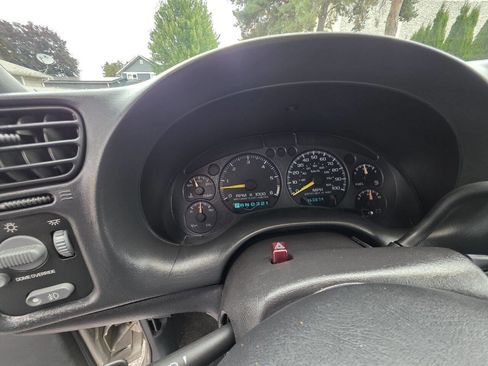 Used 2001 GMC Sonoma SLS image 11