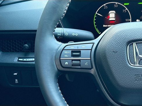 Used 2025 Honda CR-V Sport-L image 11