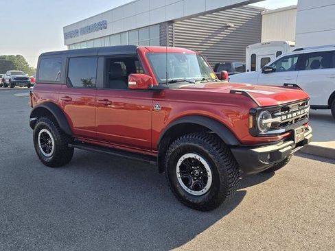 Certified 2022 Ford Bronco Outer Banks w/ Sasquatch Package AWD/4WD image 3