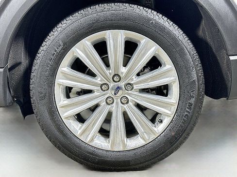 Used 2023 Ford Explorer Limited w/ Equipment Group 301A image 34