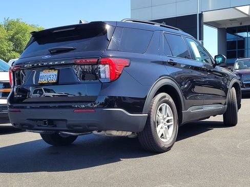 New 2026 Ford Explorer Active RWD image 4