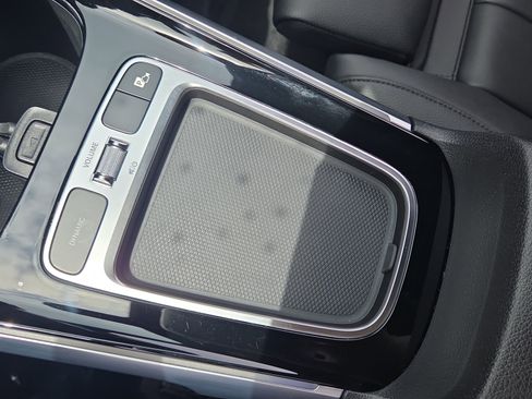 Used 2024 Mercedes-Benz GLB 250 image 30