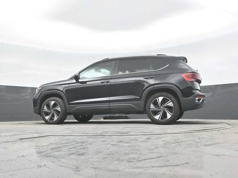 Used 2024 Volkswagen Taos SE AWD/4WD image 24
