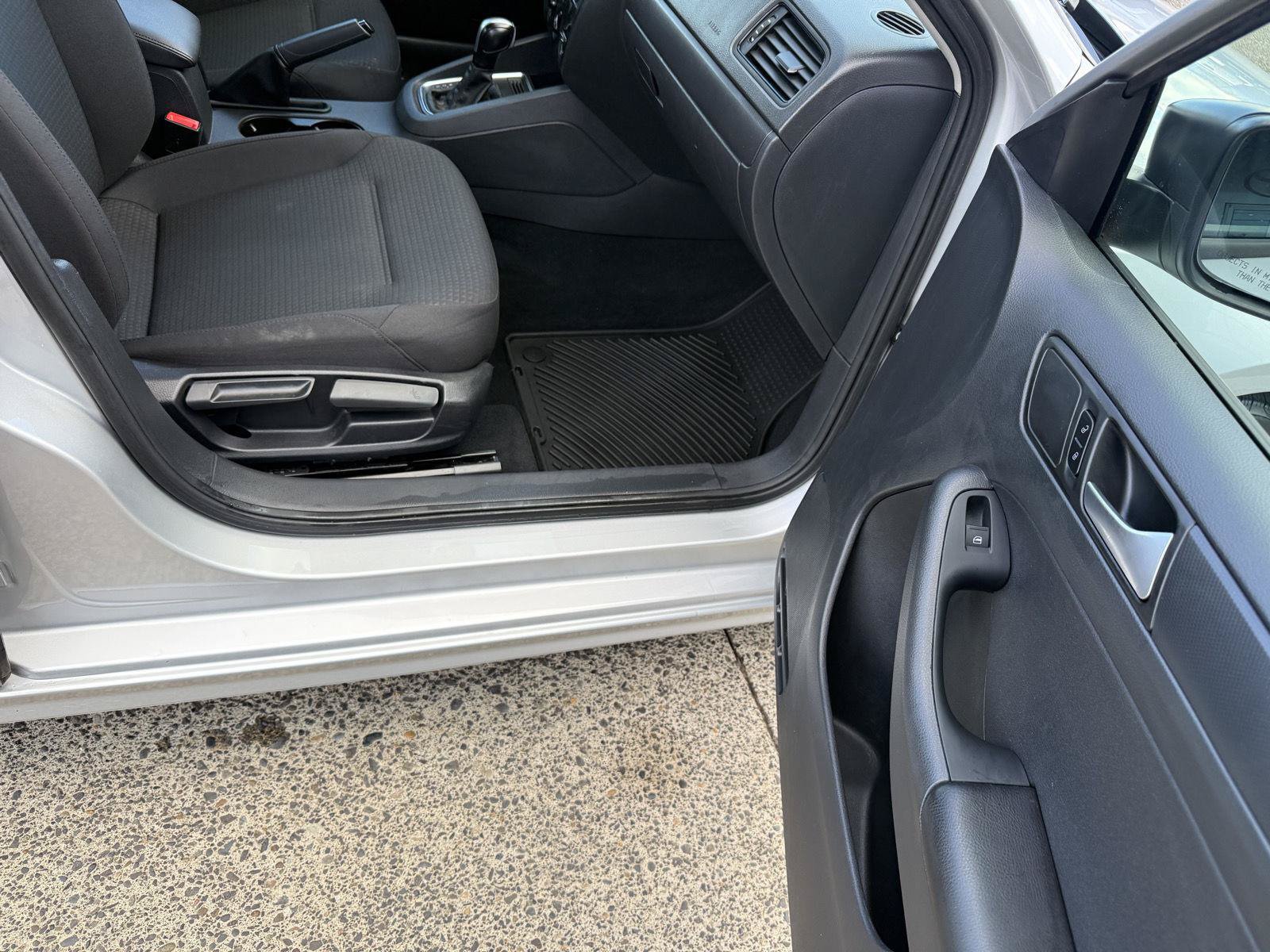 Used 2015 Volkswagen Jetta S FWD image 15