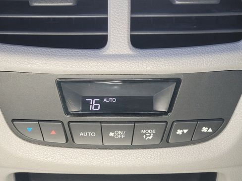 Used 2018 Honda Pilot EX-L image 12