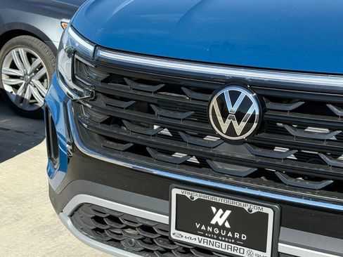 New 2026 Volkswagen Atlas Cross Sport SE FWD image 4