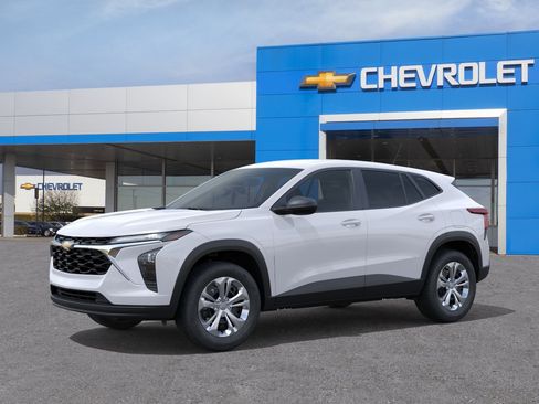 New 2026 Chevrolet Trax LS w/ Driver Confidence Package FWD image 2