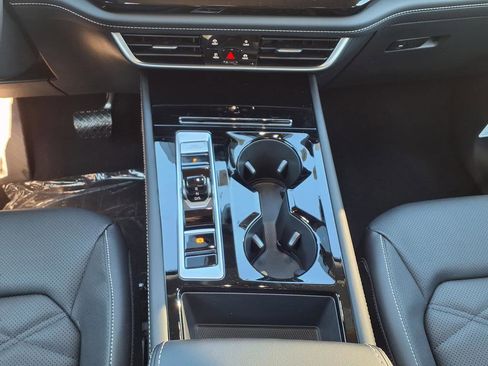 New 2026 Volkswagen Atlas SE image 15